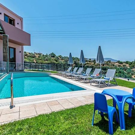 Villa Anthi, A Modern Villa With Salted Water Pool,Hot Tub & Bbq! Réthimno Kültér fotó